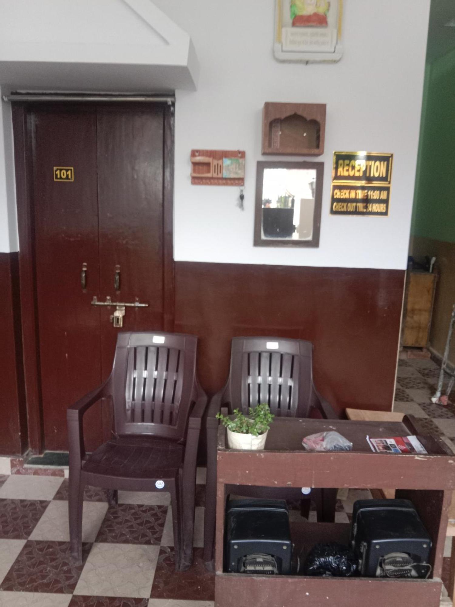 Khushbu Guest House - Varanasi — Photos 2