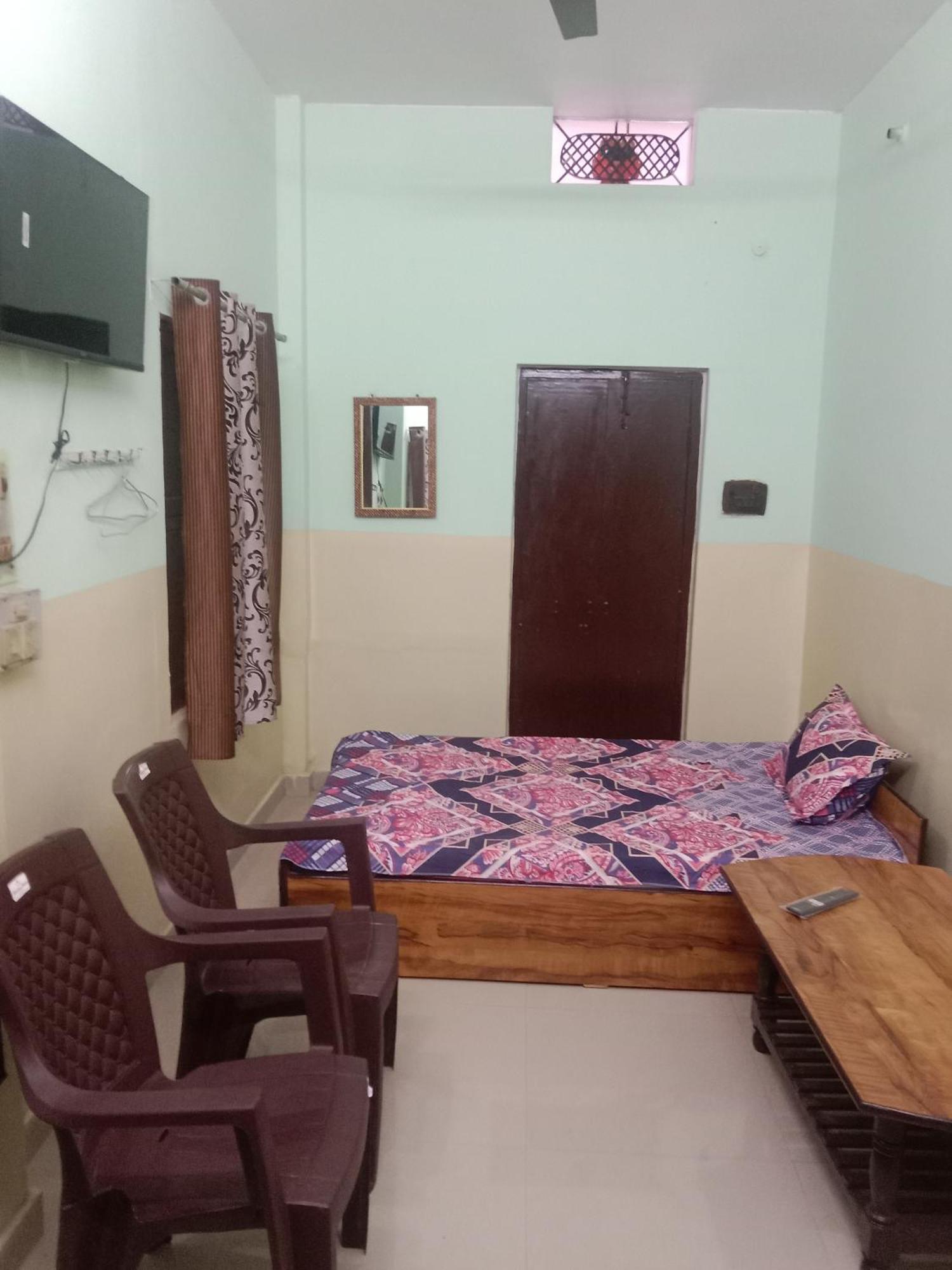 Khushbu Guest House - Varanasi — Photos 3